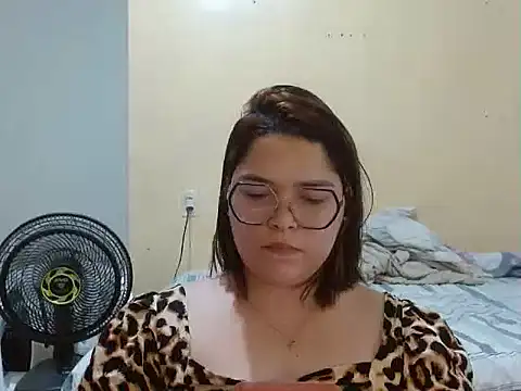 Snapshot of GoddessChaar chatting on 02/23/25, 04:17 GoddessChaar online show from 02/23/25, 04:17