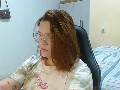 Snapshot of GoddessChaar chatting on 03/03/25, 11:00 GoddessChaar online show from 03/03/25, 11:00