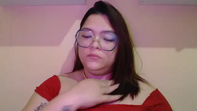 Snapshot of GoddessChaar chatting on 12/19/25, 11:06 GoddessChaar online show from 12/19/25, 11:06