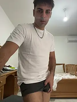 Snapshot of mikekmi21 chatting on 10/10/25, 12:59 mikekmi21 online show from 10/10/25, 12:59