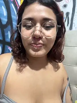 Maddy Jhonsson online show from 09/30/25, 02:16