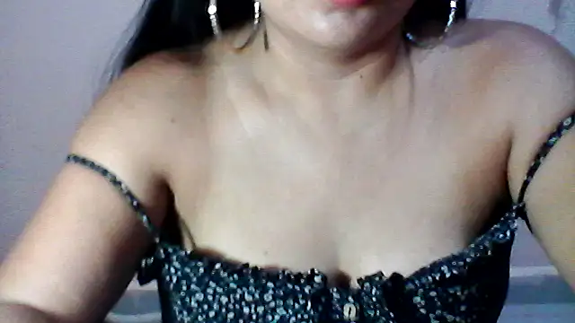 Snapshot of shashel5 chatting on 04/28/26, 10:04 shashel5 online show from 04/28/26, 10:04