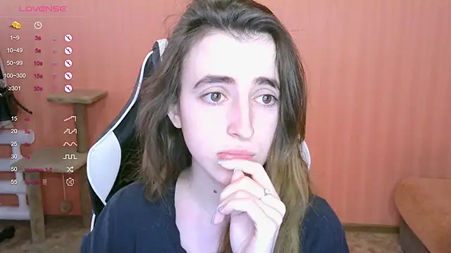 Snapshot of reaiss chatting on 02/28/25, 04:43 reaiss online show from 02/28/25, 04:43