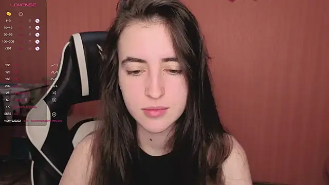 Snapshot of reaiss chatting on 10/16/25, 03:18 reaiss online show from 10/16/25, 03:18