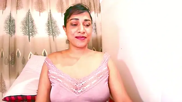 Snapshot of Indian_Erotic69 chatting on 06/05/26, 06:52 Indian Erotic69 online show from 06/05/26, 06:52