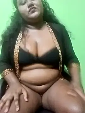Snapshot of horny_diana chatting on 03/04/25, 05:24 horny diana online show from 03/04/25, 05:24