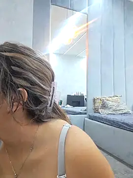 Bella Posh online show from 10/13/25, 07:41