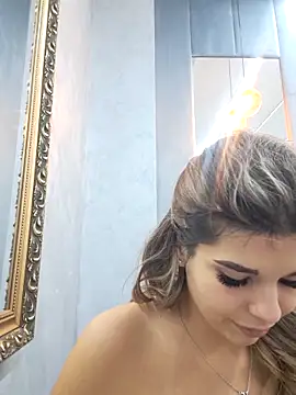 Bella Posh online show from 10/17/25, 04:48