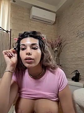 Bella Posh online show from 03/05/26, 07:48