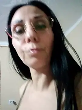Snapshot of Ramona870 chatting on 02/26/25, 08:44 Ramona870 online show from 02/26/25, 08:44