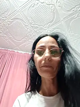 Snapshot of Ramona870 chatting on 10/03/25, 06:43 Ramona870 online show from 10/03/25, 06:43