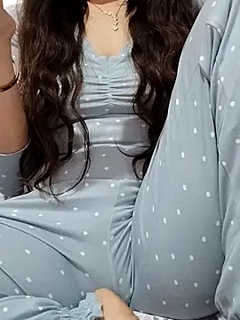 Snapshot of BUSE8821 chatting on 12/01/25, 02:22 BUSE8821 online show from 12/01/25, 02:22