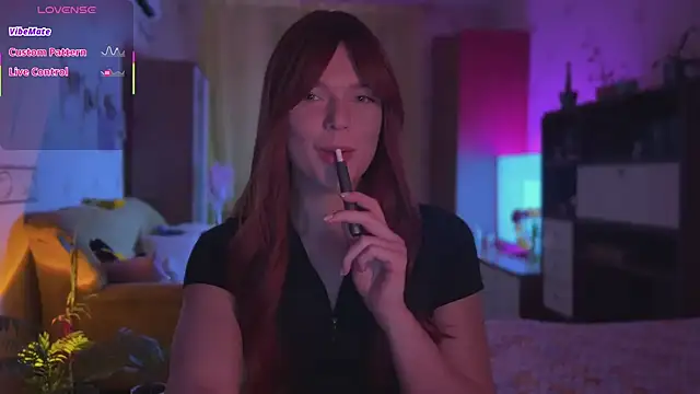 CherryRed Girl online show from 04/23/26, 09:28