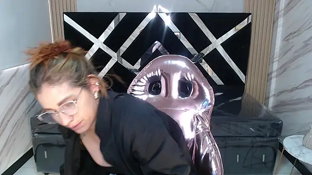 Angeles v online show from 03/09/25, 06:43