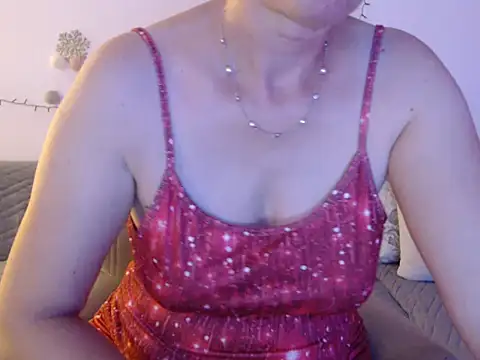 Snapshot of YourfantasyGiuly chatting on 06/19/26, 01:15 YourfantasyGiuly online show from 06/19/26, 01:15