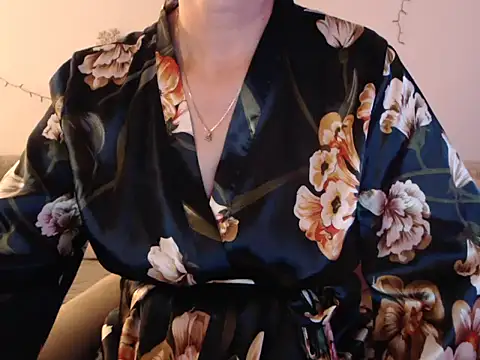 Snapshot of YourfantasyGiuly chatting on 06/28/26, 04:18 YourfantasyGiuly online show from 06/28/26, 04:18