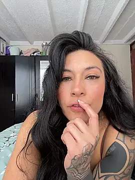 Isabella Collen v online show from 07/24/26, 01:09