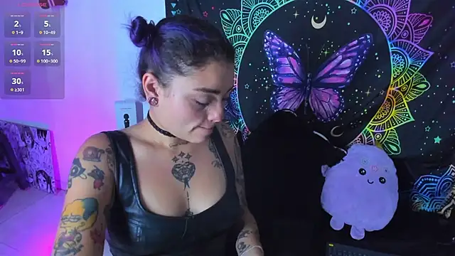 Snapshot of ChloeAllennn chatting on 03/04/25, 04:27 ChloeAllennn online show from 03/04/25, 04:27