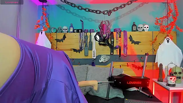 Snapshot of ChloeAllennn chatting on 10/24/25, 11:50 ChloeAllennn online show from 10/24/25, 11:50