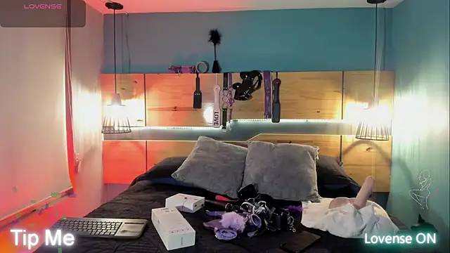 Snapshot of ChloeAllennn chatting on 11/06/25, 11:44 ChloeAllennn online show from 11/06/25, 11:44