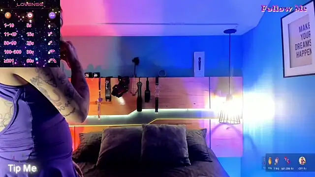 Snapshot of ChloeAllennn chatting on 12/03/25, 11:52 ChloeAllennn online show from 12/03/25, 11:52