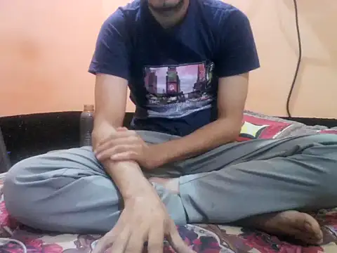 Snapshot of rahulkajuuu0909 chatting on 11/05/25, 07:58 rahulkajuuu0909 online show from 11/05/25, 07:58