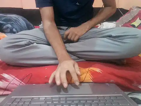 Snapshot of rahulkajuuu0909 chatting on 11/12/25, 05:46 rahulkajuuu0909 online show from 11/12/25, 05:46