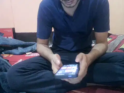 Snapshot of rahulkajuuu0909 chatting on 11/16/25, 06:57 rahulkajuuu0909 online show from 11/16/25, 06:57