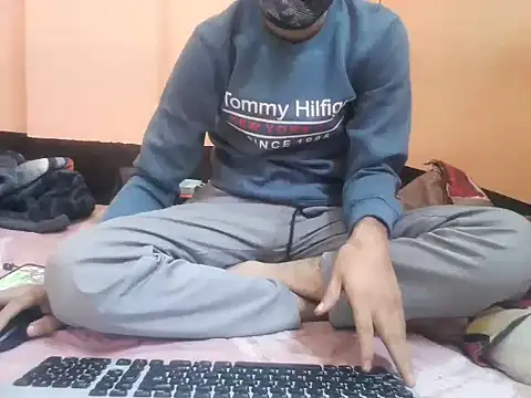 Snapshot of rahulkajuuu0909 chatting on 11/21/25, 08:24 rahulkajuuu0909 online show from 11/21/25, 08:24