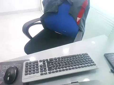 Snapshot of rahulkajuuu0909 chatting on 11/29/25, 09:23 rahulkajuuu0909 online show from 11/29/25, 09:23