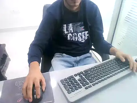 Snapshot of rahulkajuuu0909 chatting on 11/30/25, 09:57 rahulkajuuu0909 online show from 11/30/25, 09:57