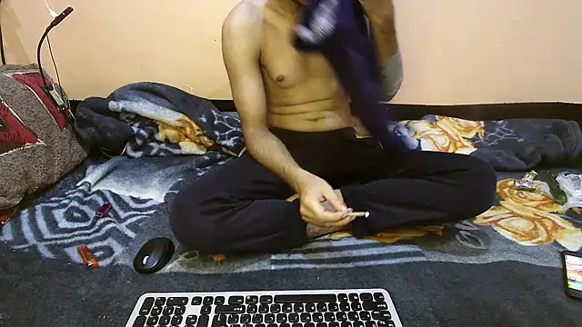 Snapshot of rahulkajuuu0909 chatting on 12/01/25, 10:26 rahulkajuuu0909 online show from 12/01/25, 10:26