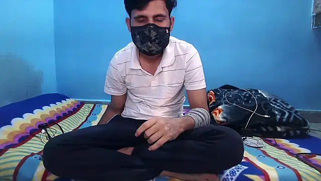 Snapshot of rahulkajuuu0909 chatting on 12/05/25, 05:42 rahulkajuuu0909 online show from 12/05/25, 05:42