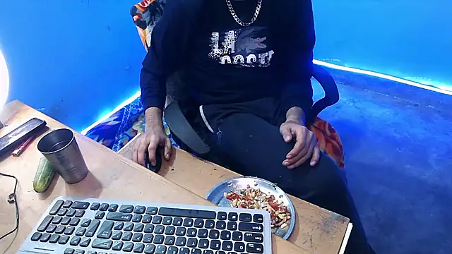 rahulkajuuu0909 online show from 12/17/25, 03:51