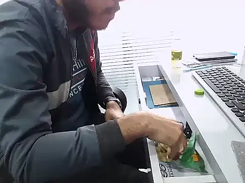 rahulkajuuu0909 online show from 12/23/25, 05:49