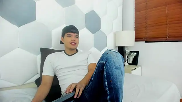 Axel Forte online show from 03/07/26, 02:03