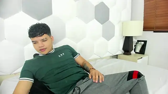 Axel Forte online show from 04/08/26, 01:33