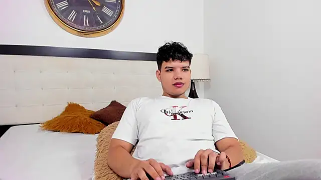 Snapshot of Axel_Forte chatting on 05/15/26, 01:40 Axel Forte online show from 05/15/26, 01:40