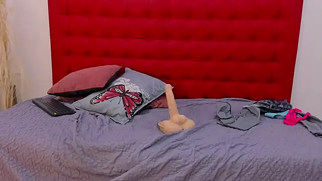 Snapshot of Maite_Smith_ chatting on 03/20/25, 06:42 Maite Smith online show from 03/20/25, 06:42