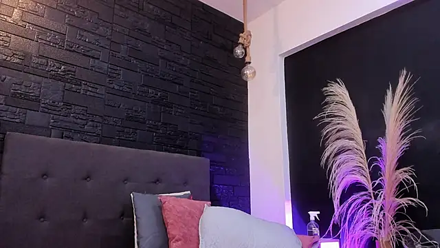 Snapshot of Maite_Smith_ chatting on 10/13/25, 12:27 Maite Smith online show from 10/13/25, 12:27