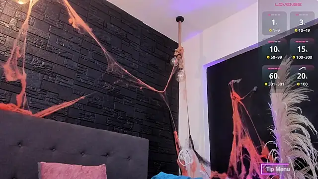 Snapshot of Maite_Smith_ chatting on 10/30/25, 12:17 Maite Smith online show from 10/30/25, 12:17