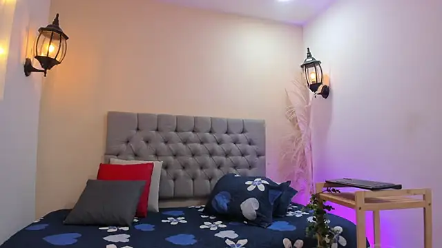 Maite Smith  online show from 04/14/26, 01:39