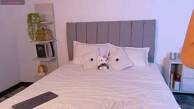 zarahCute online show from 11/22/25, 11:59