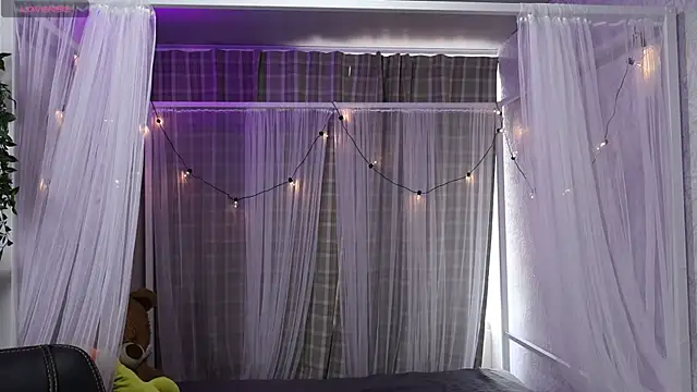 nanii velvett online show from 10/15/25, 01:11