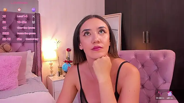 natashaleightt online show from 09/23/25, 12:57