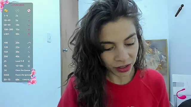 Snapshot of jessyegoldenn chatting on 02/16/26, 08:49 jessyegoldenn online show from 02/16/26, 08:49