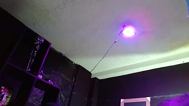 Pandora 9666 online show from 10/15/25, 02:39