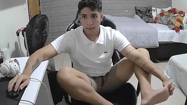 Snapshot of brancooodonto chatting on 10/11/25, 02:55 brancooodonto online show from 10/11/25, 02:55