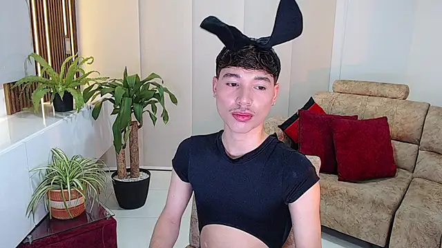 Snapshot of cod_dolll chatting on 11/01/25, 12:23 cod dolll online show from 11/01/25, 12:23