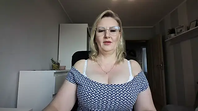 DianaLive online show from 03/11/26, 07:14